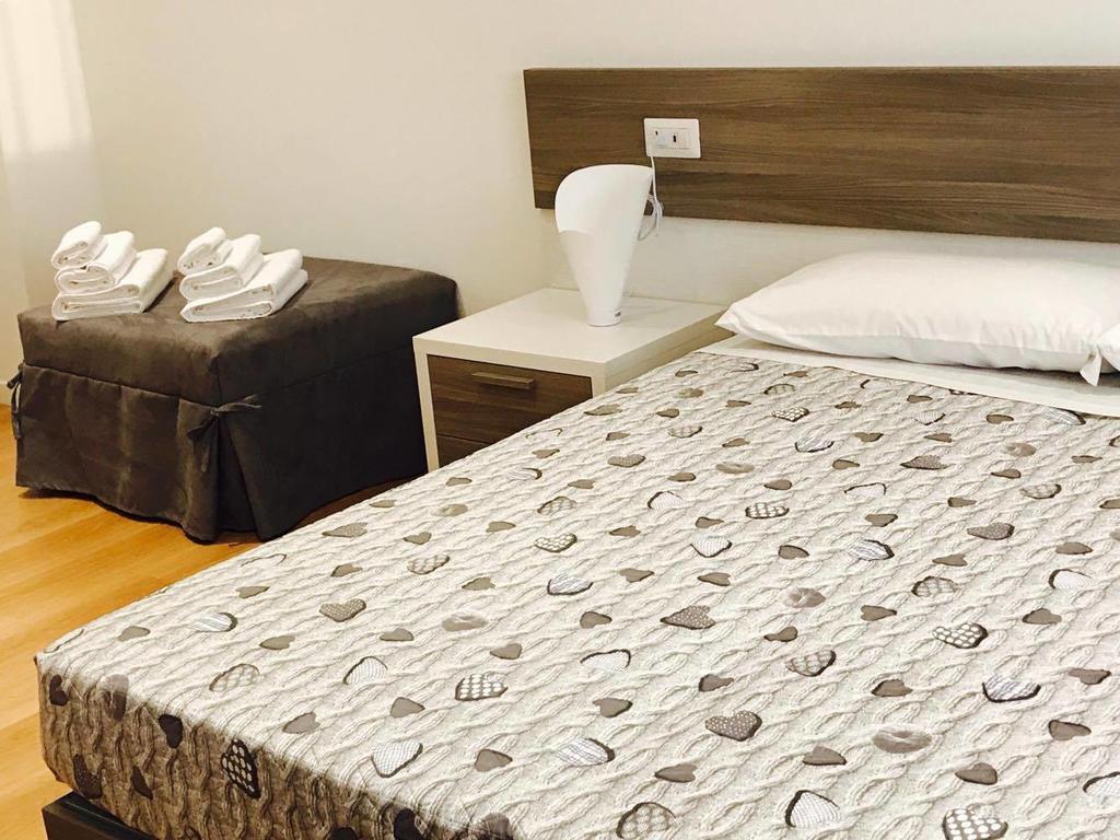 Four Rooms Guesthouse Oristano Exterior foto